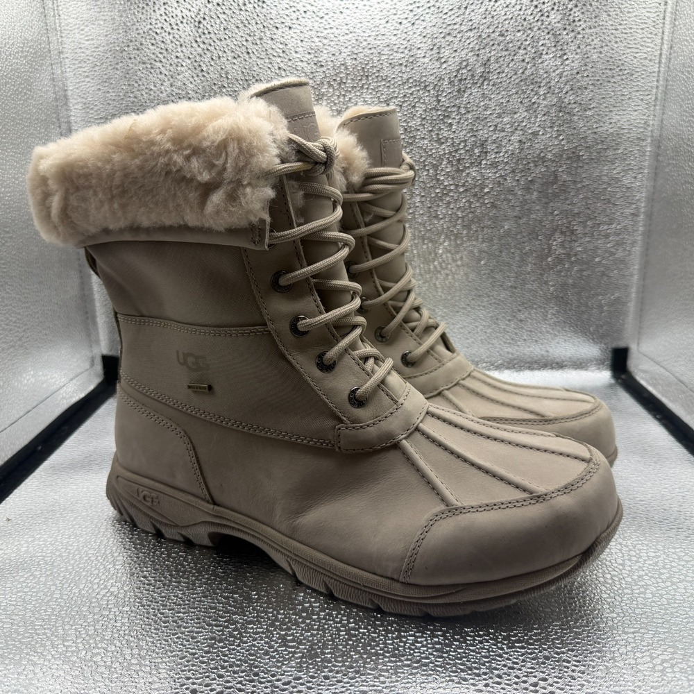 Size 9.5 UGG Butte Mono Beige Mens Fur Trim Lace-Up Snow Boots 1120979